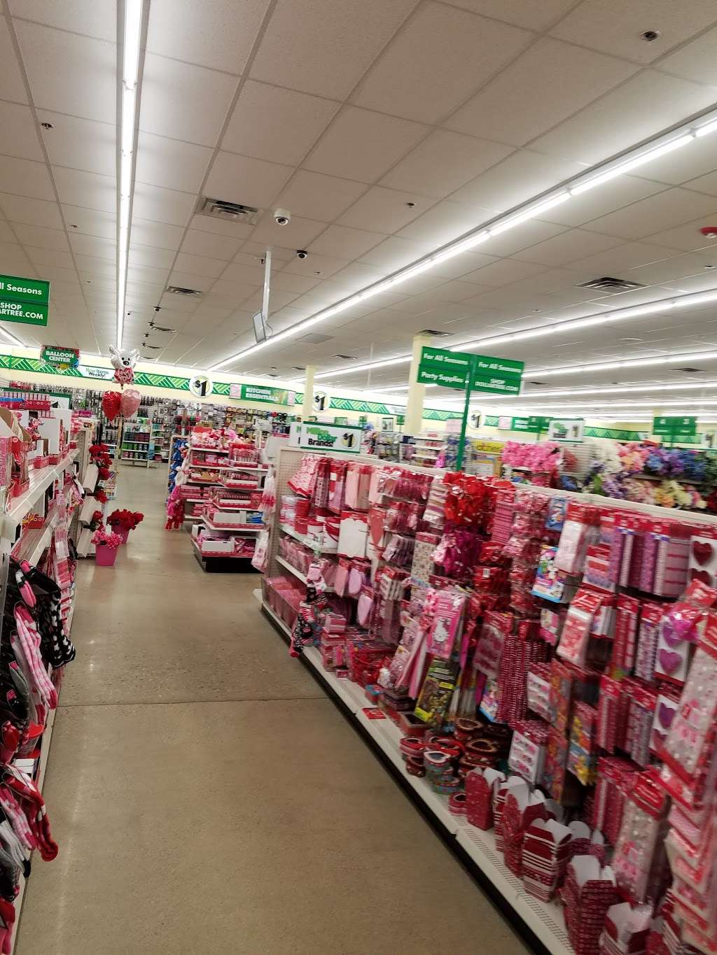 Dollar Tree | 4101 Dempster Street, Skokie, IL 60076 | Phone: (847) 779-2802