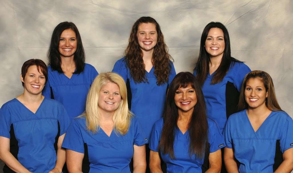 Coal City Dental Center | 645 E Division St, Coal City, IL 60416 | Phone: (815) 634-4999