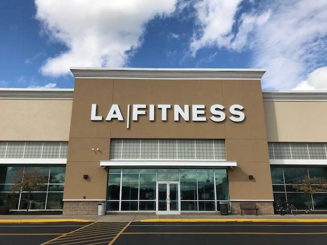 LA Fitness | 1155 Washington Pike, Bridgeville, PA 15017, USA | Phone: (412) 569-1180