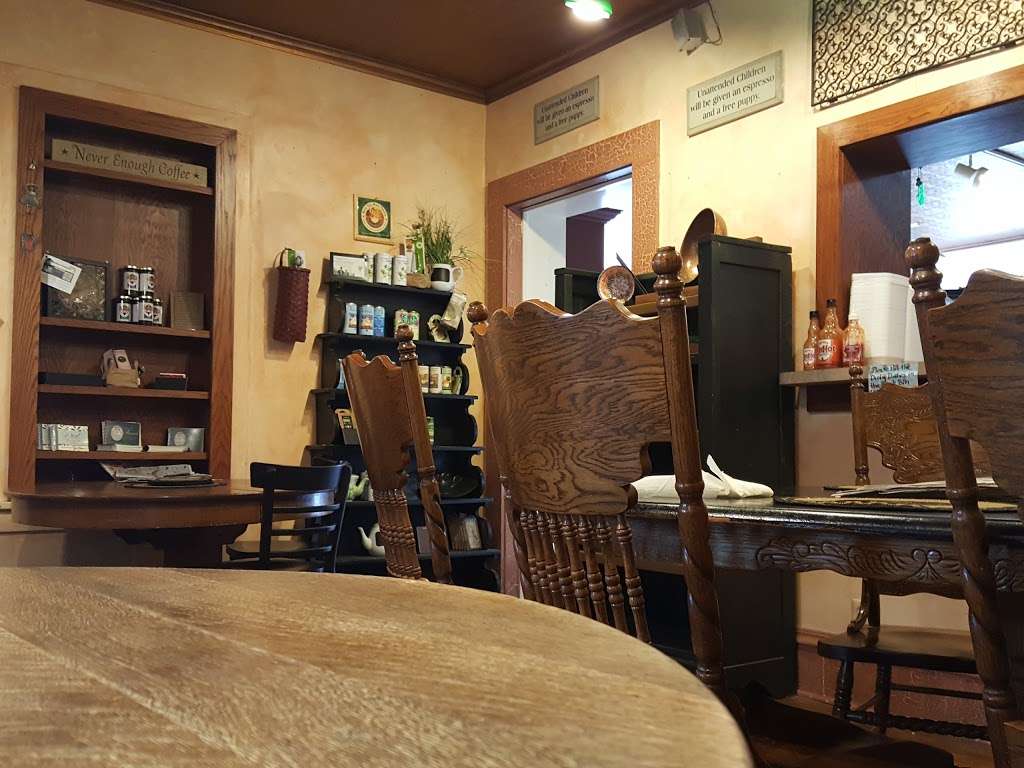 Village Grind Coffee & Tea Co | 19 Main St, Oswego, IL 60543, USA | Phone: (630) 554-6678