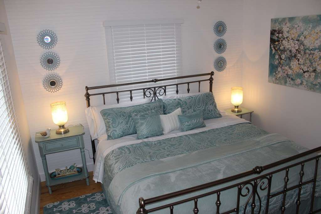 "The Shed" Historic Sanfords Premier Vacation Rental | 1215 S Palmetto Ave, Sanford, FL 32771 | Phone: (407) 476-6121