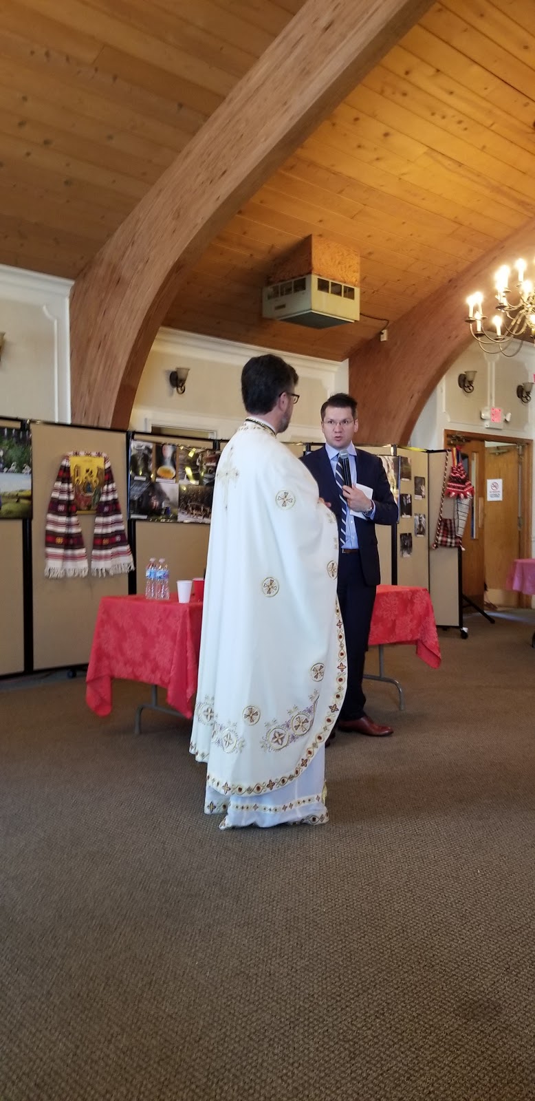 Holy Trinity Romanian Orthodox | 1850 E Square Lake Rd, Troy, MI 48085, USA | Phone: (248) 879-2667