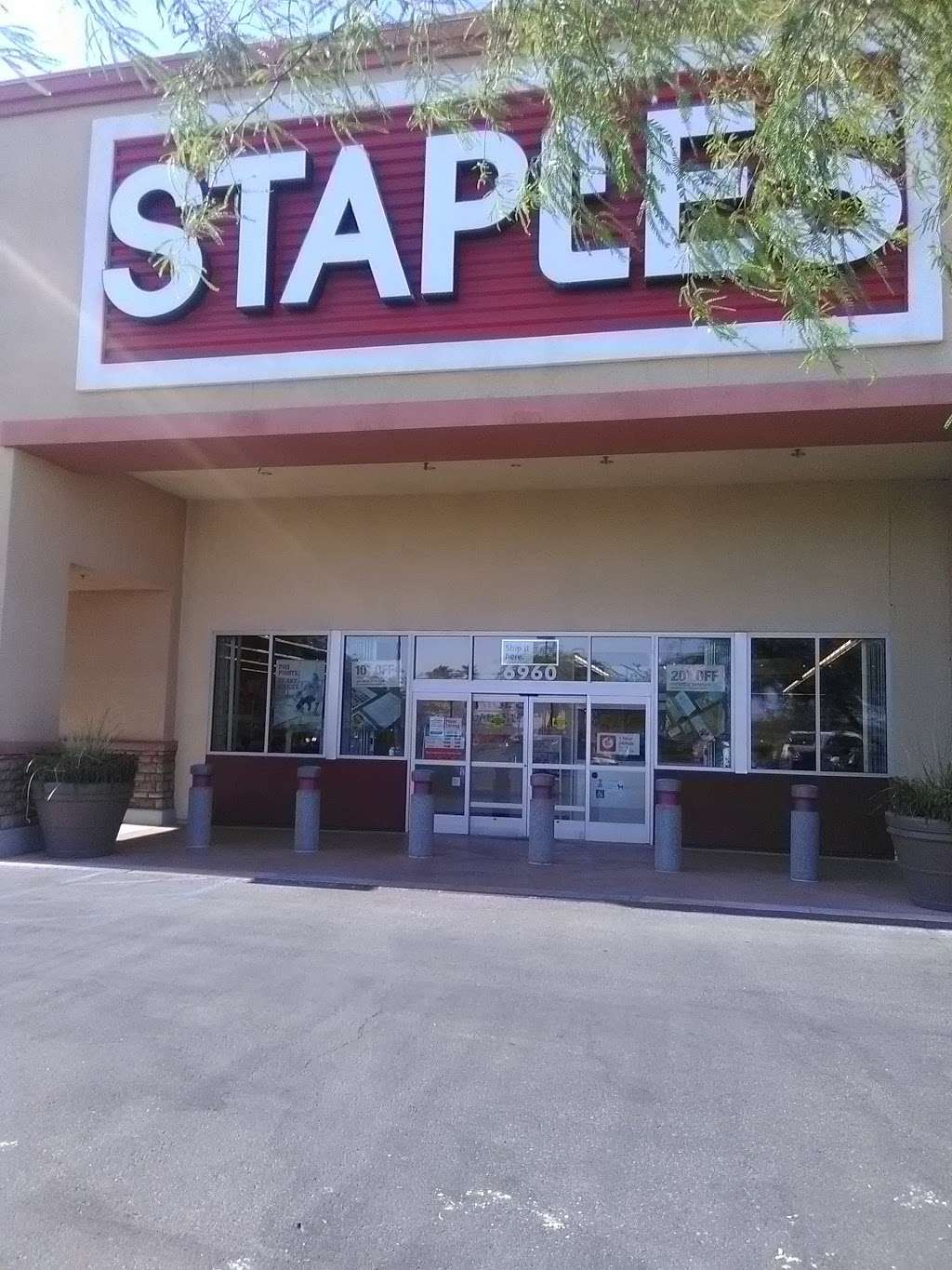 Staples | 6960 N 5th St, North Las Vegas, NV 89084, USA | Phone: (702) 399-2431