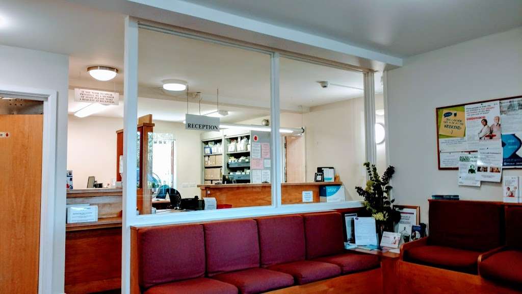 Hatfield Heath Broomfields Surgery | Broomfields, Hatfield Heath, Bishops Stortford CM22 7EH, UK | Phone: 01279 730616