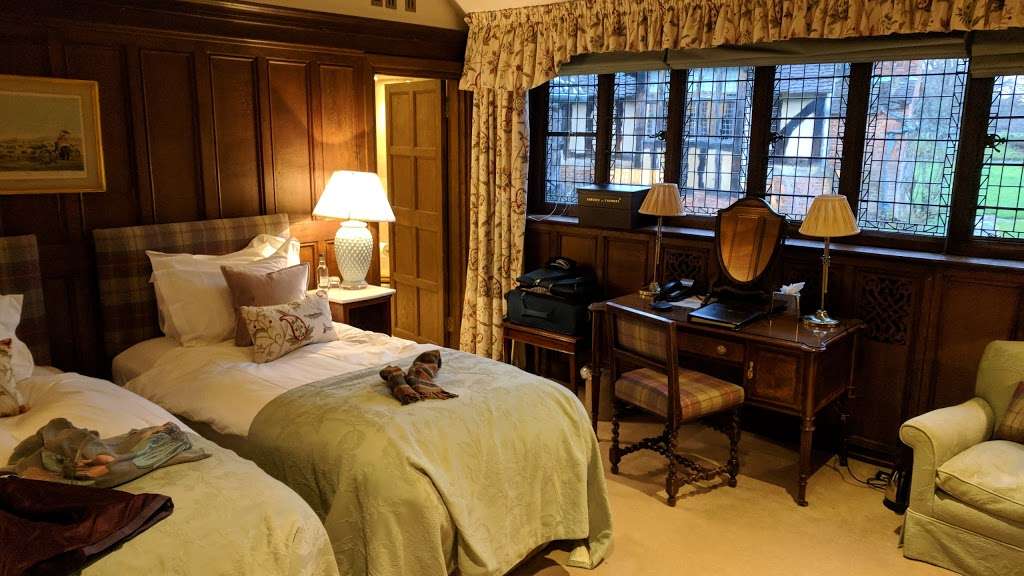 Hever Castle & Gardens | Hever Rd, Hever, Edenbridge TN8 7NG, UK | Phone: 01732 865224