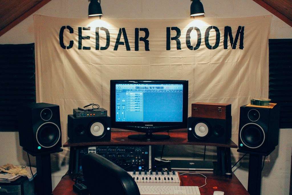 Cedar Room Studio | 4479 Yorktown Pl, Mays Landing, NJ 08330