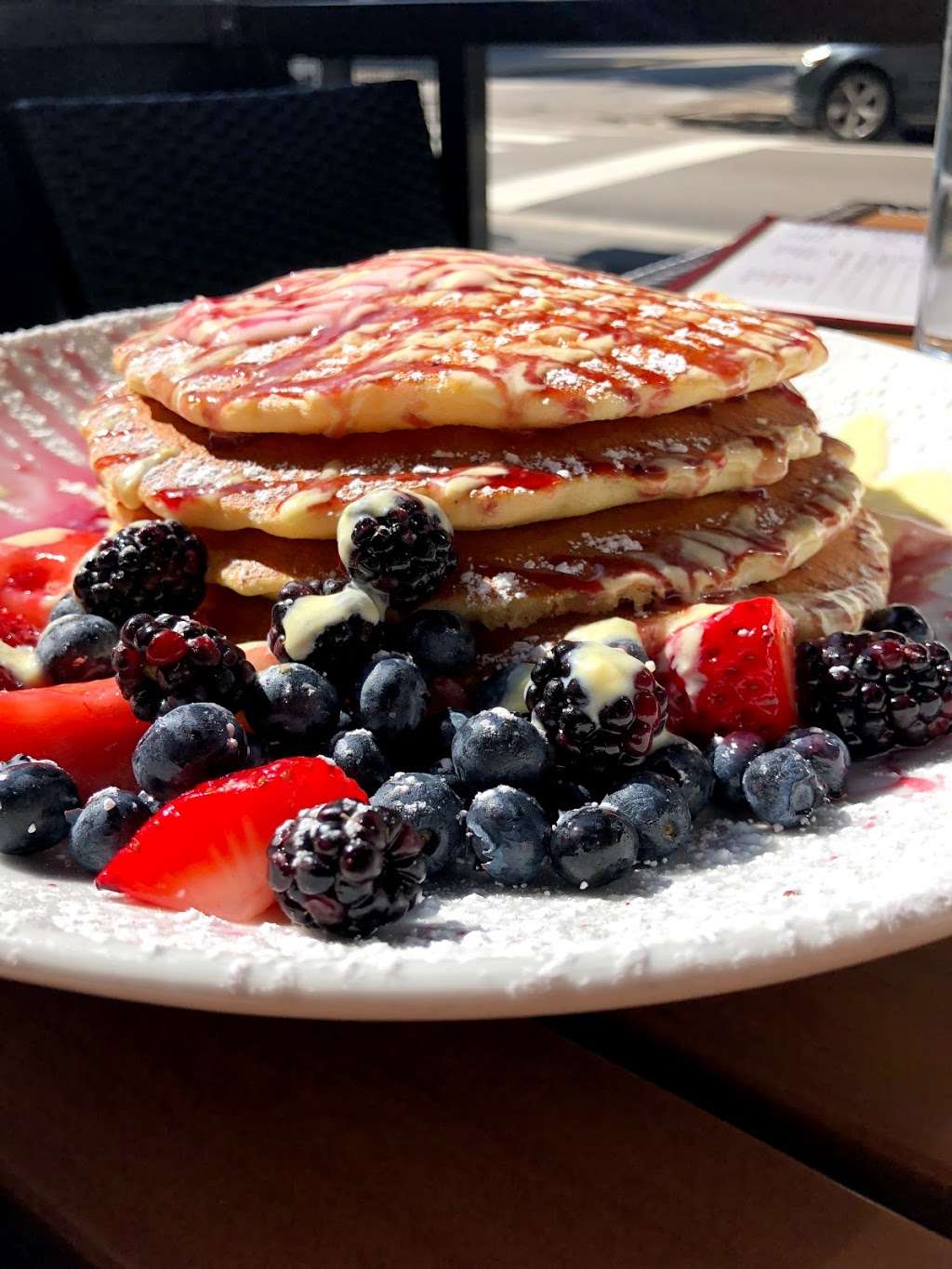 Wildberry Pancakes and Cafe | 196 E Pearson St, Chicago, IL 60611, USA | Phone: (312) 470-0590