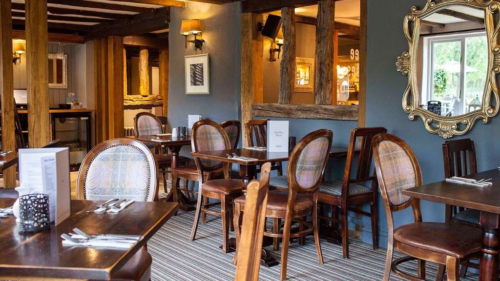 Three Horseshoes | Spellbrook Lane East, Bishops Stortford CM22 7SE, UK | Phone: 01279 722849