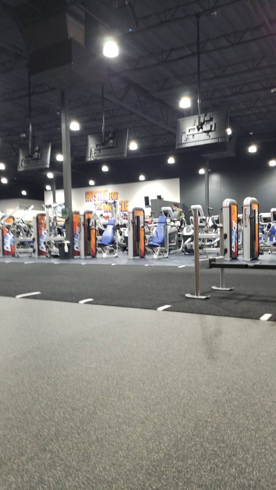 Crunch Fitness - Avondale | 10050 W McDowell Rd #120, Avondale, AZ 85392, USA | Phone: (623) 936-0412