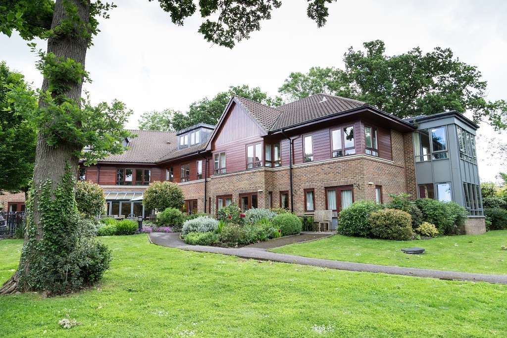 Barchester - Tandridge Heights | Memorial Close, Oxted RH8 0NH, UK | Phone: 01883 715595