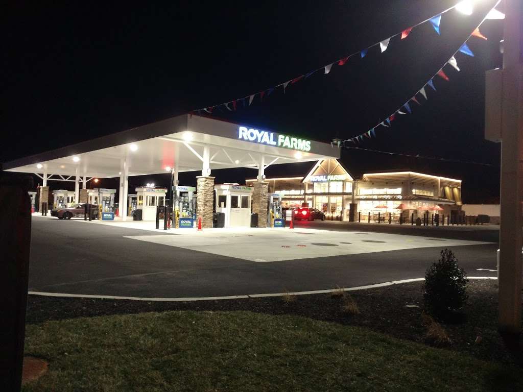 Royal Farms in 12 S Black Horse Pike, Bellmawr, NJ 08031, USA