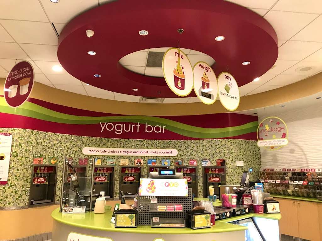 Menchies Frozen Yogurt | 16645 Sierra Lakes Pkwy, Fontana, CA 92336, USA | Phone: (909) 854-3605