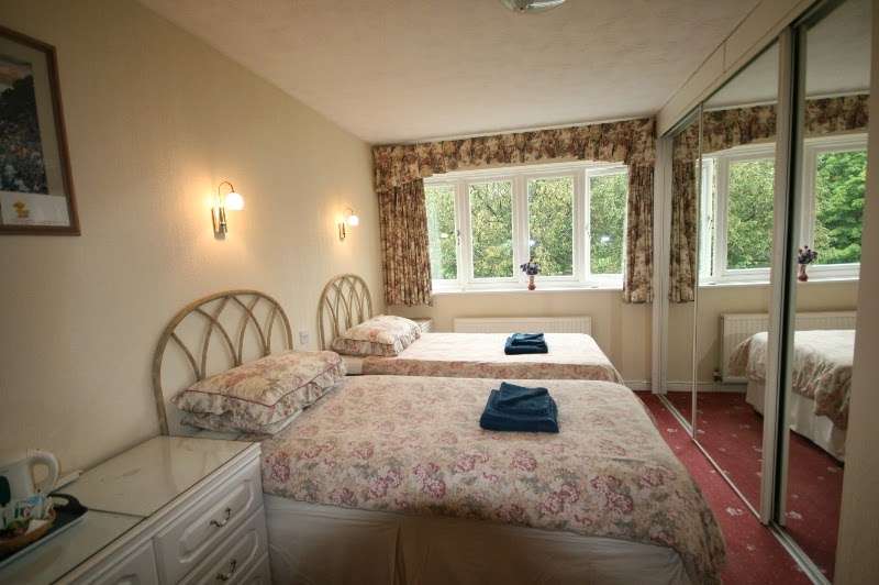 Riverside Guesthouse | 218 High St, Roydon, Harlow CM19 5EQ, UK | Phone: 01279 792332