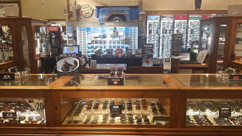 Sunglass Outfitters by Sunglass Hut | 1880 Checkered Flag Blvd, Daytona Beach, FL 32114, USA | Phone: (386) 281-4362