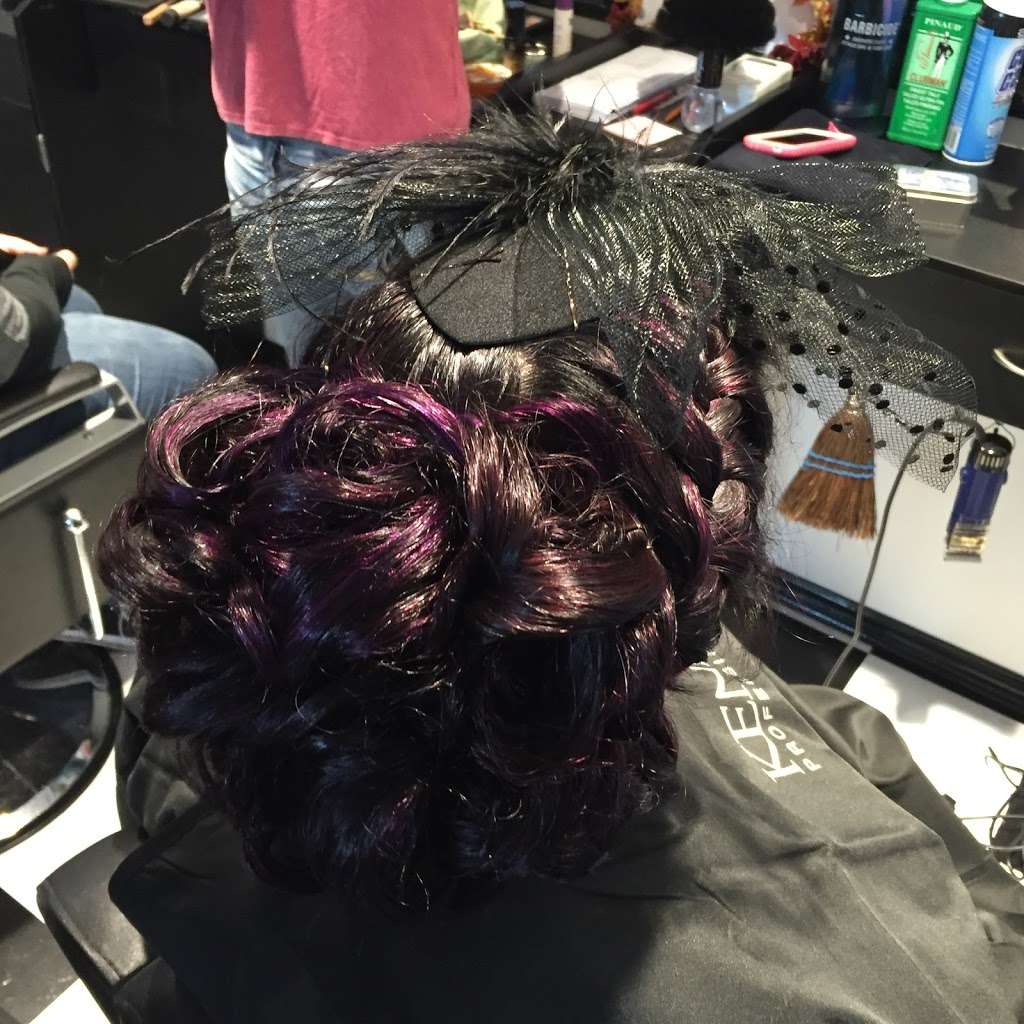 Thompsons Meets Zentress Salon and Barbershop | 2525 Ohio St, Michigan City, IN 46360, USA | Phone: (219) 879-9070