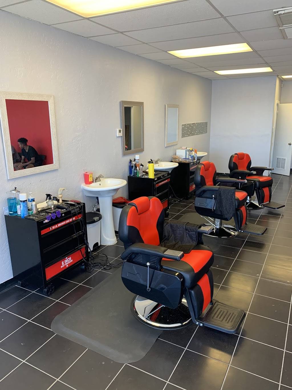 Lifestyle Barbershop | 3601 W Camelback Rd, Phoenix, AZ 85019 | Phone: (480) 662-9432