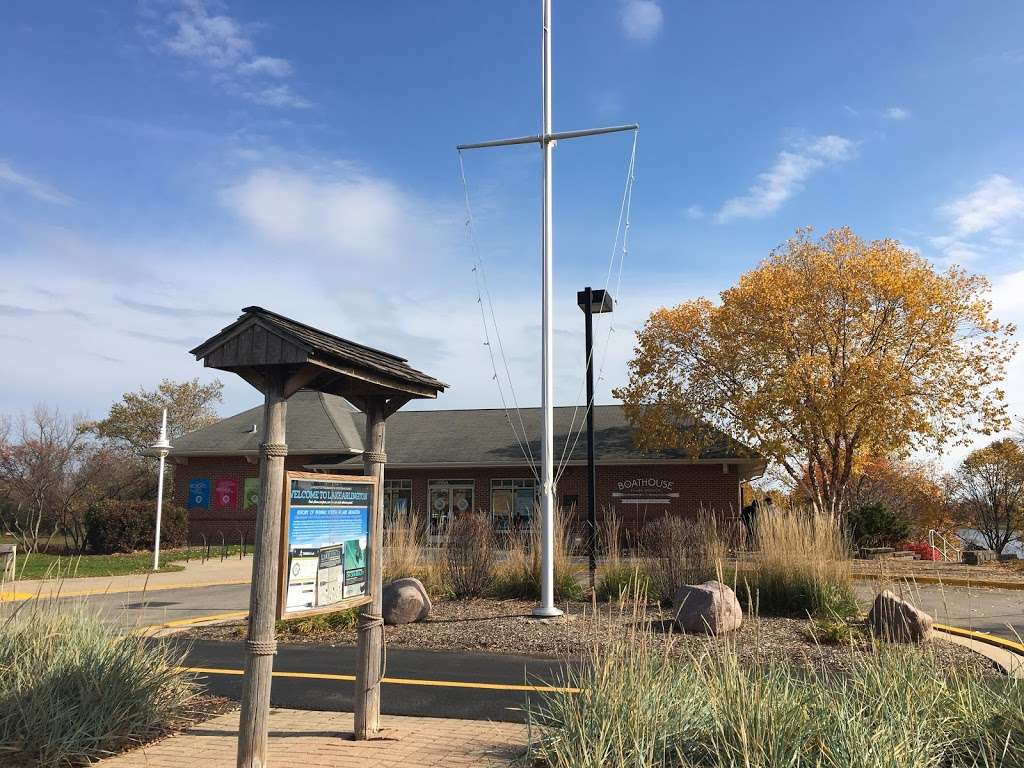 Lake Arlington Boathouse | Unnamed Road, Arlington Heights, IL 60004, USA