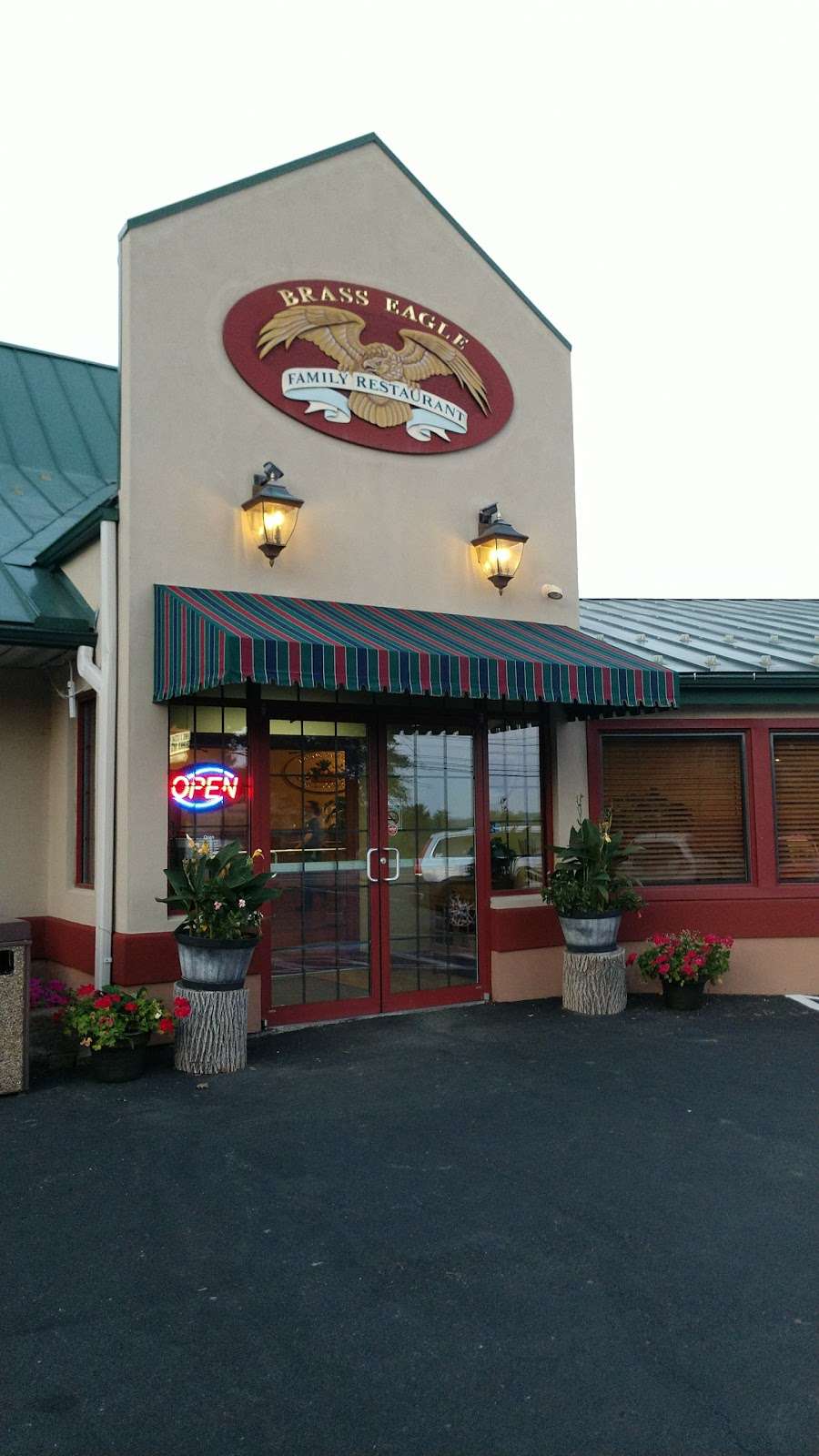 The Brass Eagle Restaurant | 9635, 5725 Lincoln Hwy, Gap, PA 17527, USA | Phone: (717) 442-9977