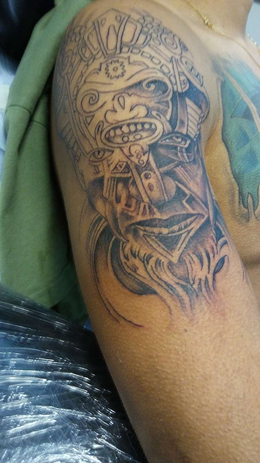 Love-n-hate Tattoos & Novelties | 5038 N Tryon St, Charlotte, NC 28213, USA | Phone: (980) 219-7908