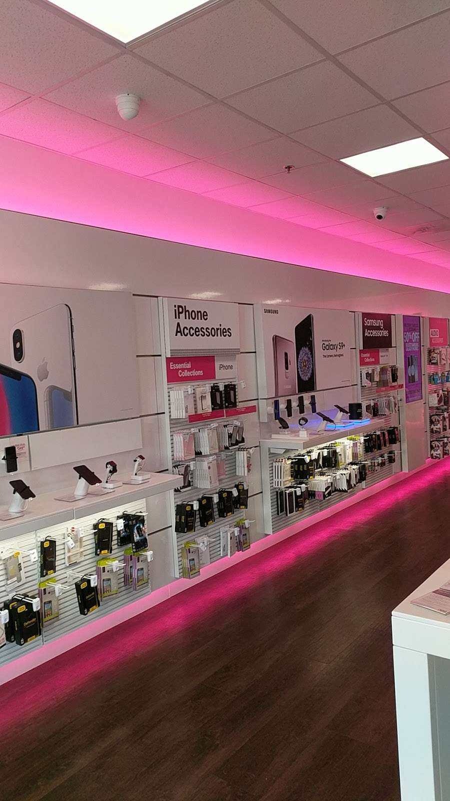 T-Mobile | 12160 Central Ave Unit 26, Mitchellville, MD 20721 | Phone: (301) 249-2491