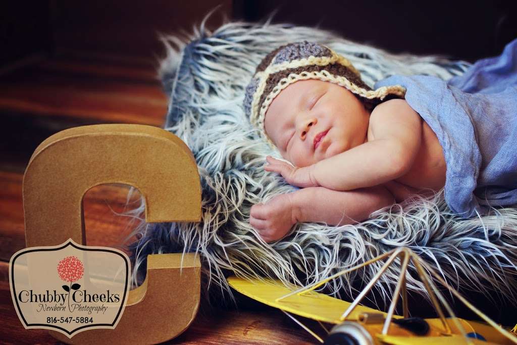 Chubby Cheeks Newborn Photography | 1302 NW Basswood Ct, Grain Valley, MO 64029 | Phone: (816) 547-5884