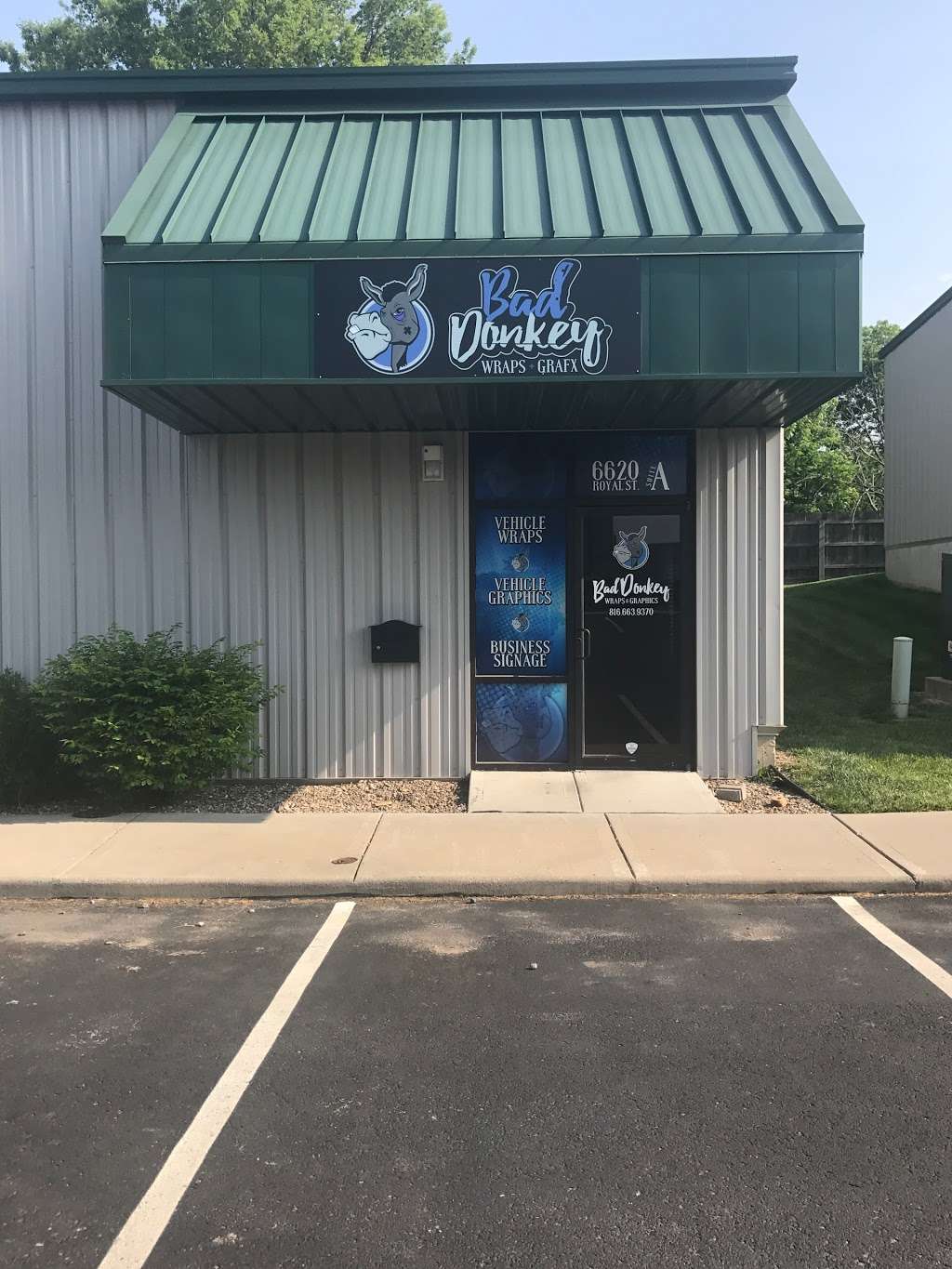 Bad Donkey Wraps & Graphics | 6620 Royal St Ste A, Pleasant Valley, MO 64068, USA