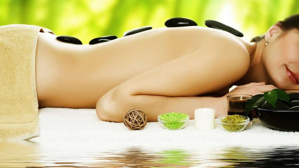 AMAZING MASSAGE & SPA | 8320 W Sunrise Blvd Suite107, Plantation, FL 33322 | Phone: (954) 990-8262