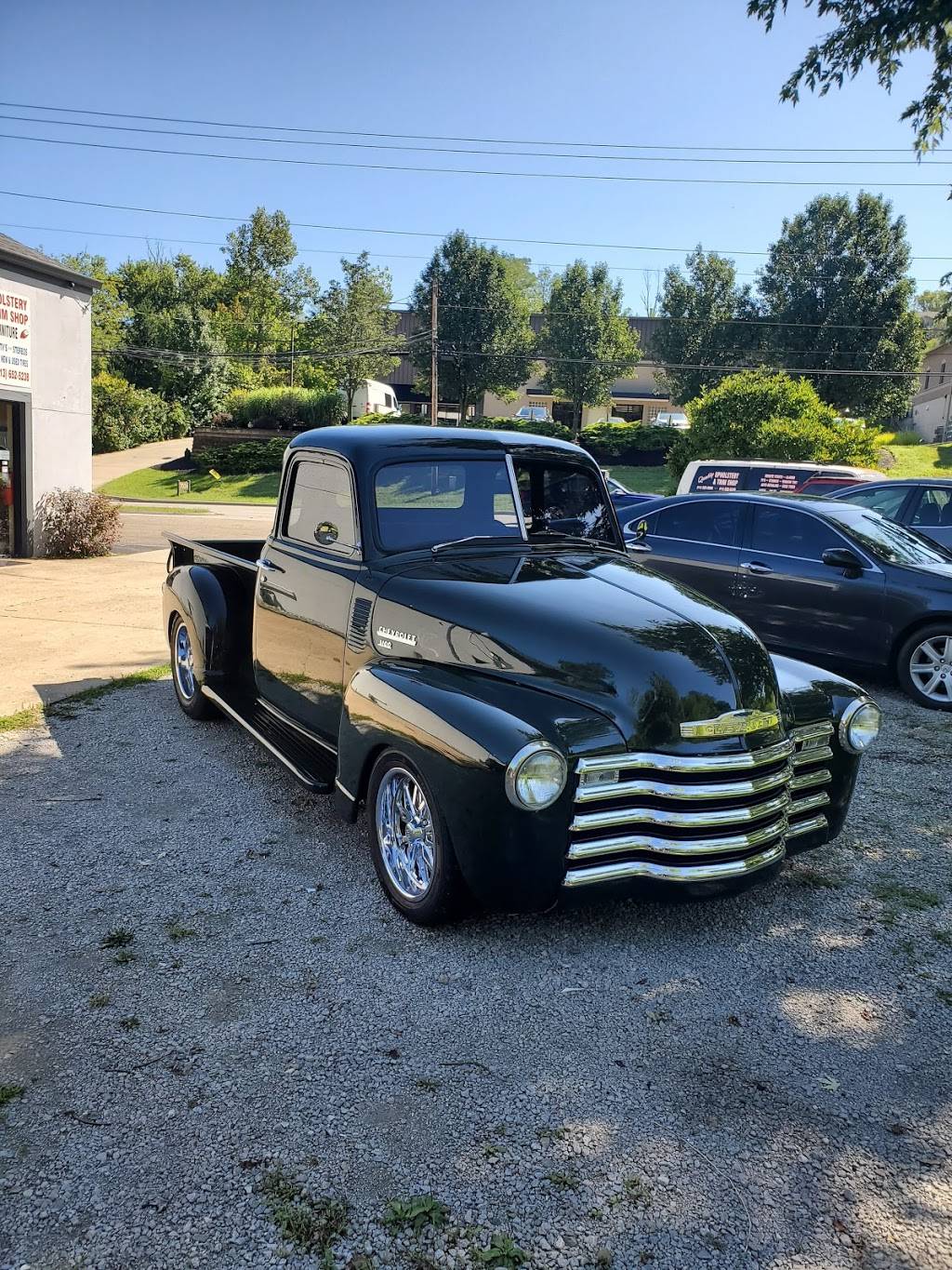 Quality Upholstery & Trim Shop | 7021 Harrison Ave, Cincinnati, OH 45247, USA | Phone: (513) 353-3999