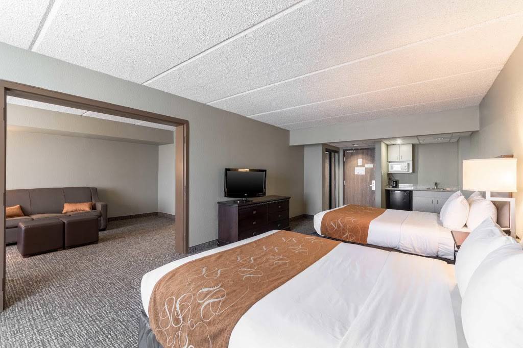 Comfort Suites Austin Airport | 7501 E Ben White Blvd, Austin, TX 78741 | Phone: (512) 386-6000