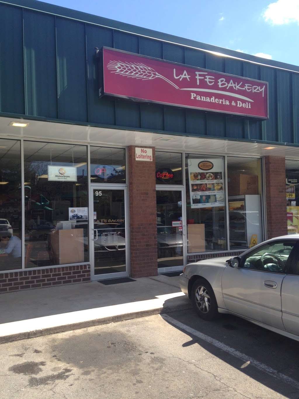 La Fe Bakery Sterling VA | 95 Sugarland Run Dr, Sterling, VA 20164, USA | Phone: (703) 421-5234