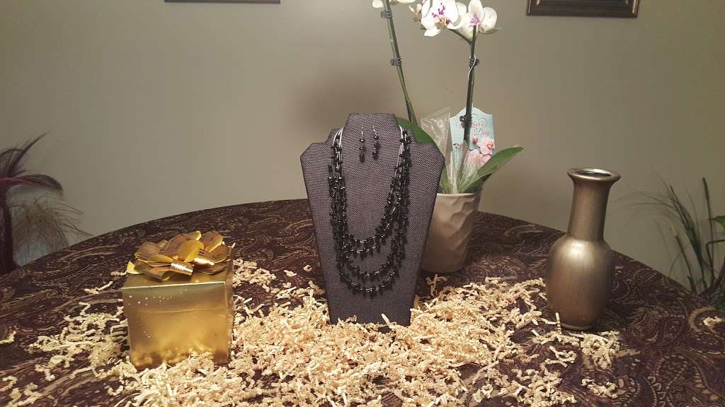 Victorias Corner | 5 Cabarrus Ave W, Concord, NC 28025, USA | Phone: (704) 497-4780