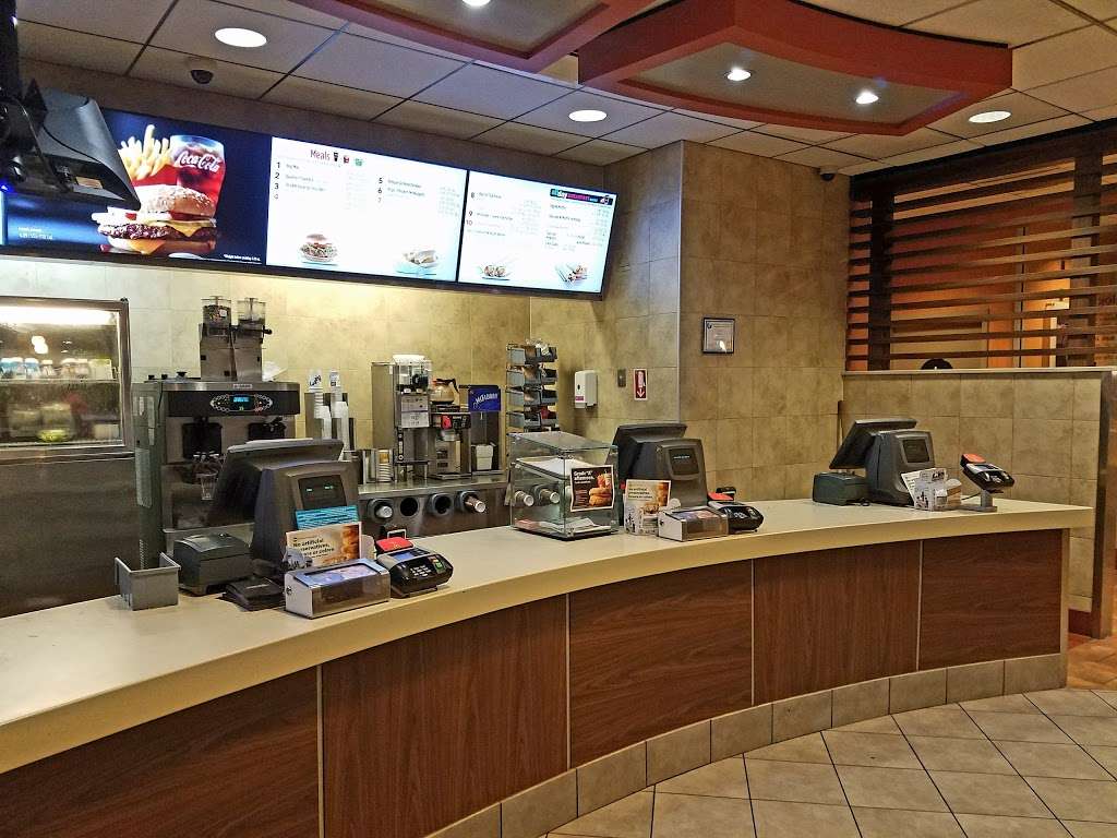 McDonalds | 3545 Palmer Hwy, Texas City, TX 77590, USA | Phone: (409) 948-4512