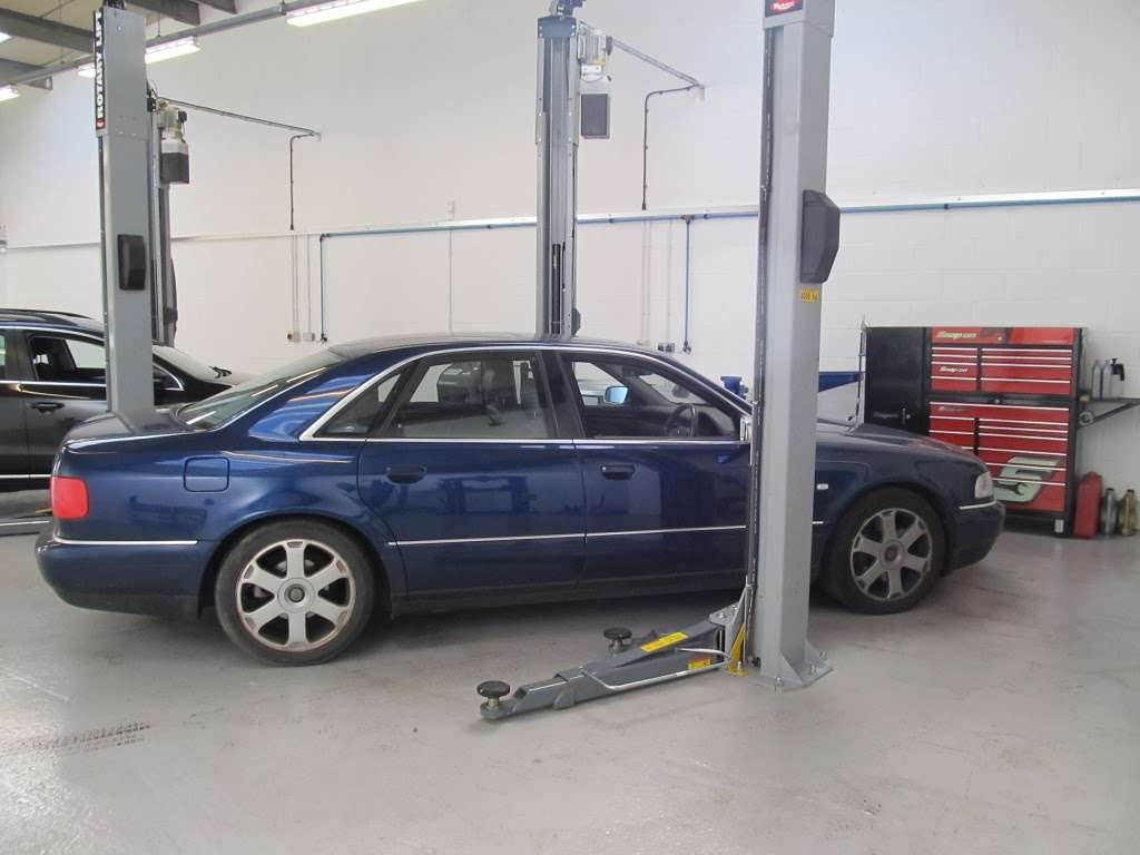 DS Autowerks | 11 Royce Rd, Crawley RH10 9NX, UK | Phone: 01293 270790