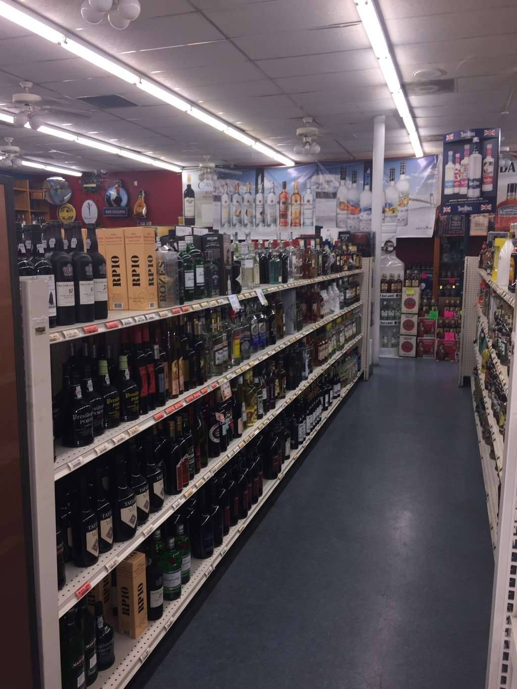 NetCost Liquors | 3161 Amboy Rd, Staten Island, NY 10306 | Phone: (718) 351-2223