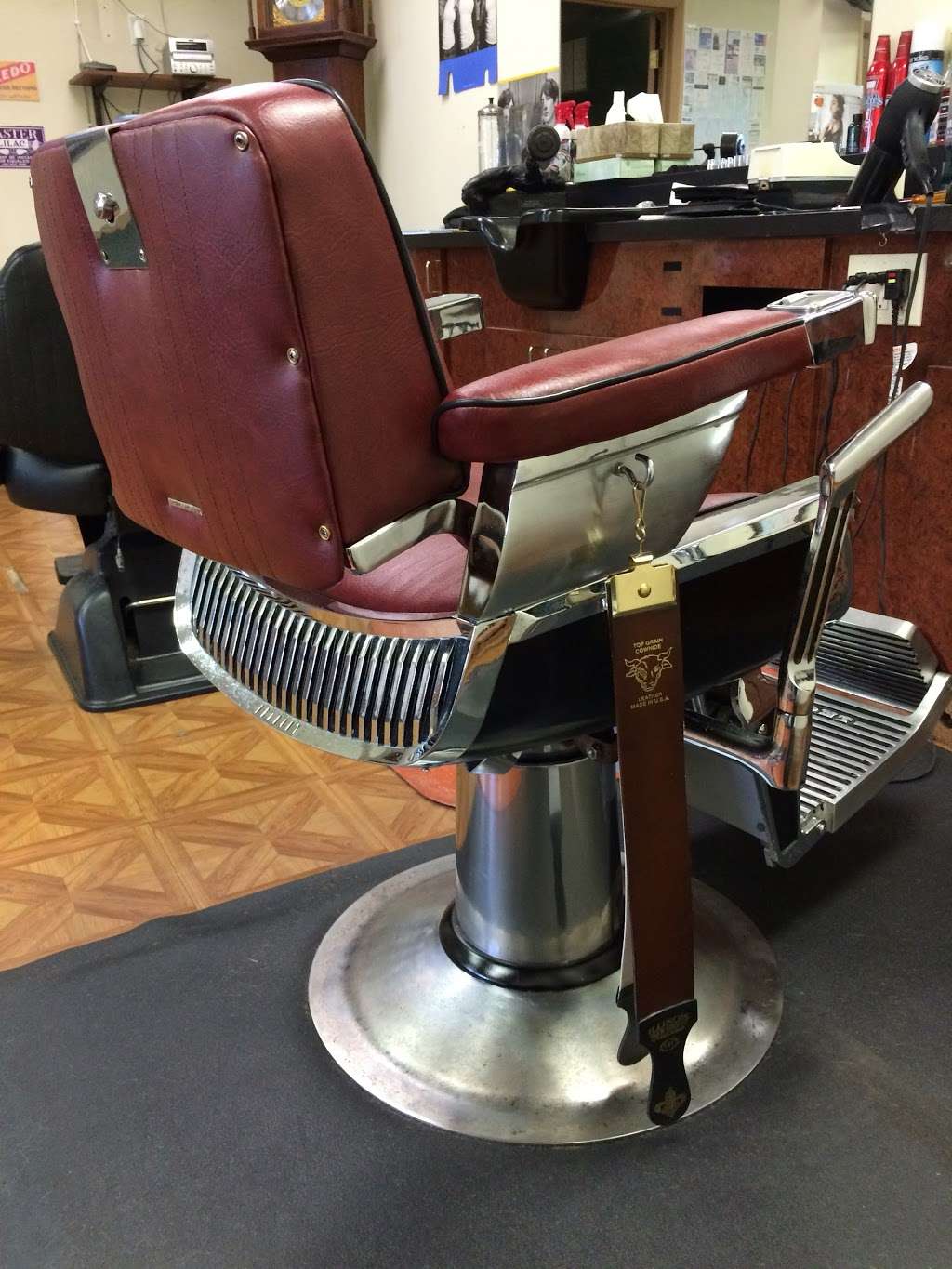 Michael Js Barber Shop | 904North Charlotte Street, Pottstown, PA 19464 | Phone: (610) 705-1858