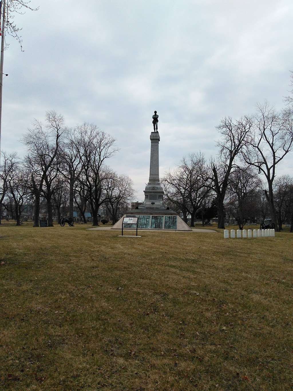 Oak Woods Cemetery | 1035 E 67th St, Chicago, IL 60637, USA | Phone: (773) 288-3800