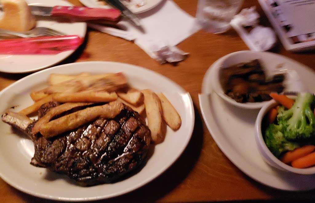 Texas Roadhouse | 18194 Gulf Fwy, Friendswood, TX 77546, USA | Phone: (281) 461-3800