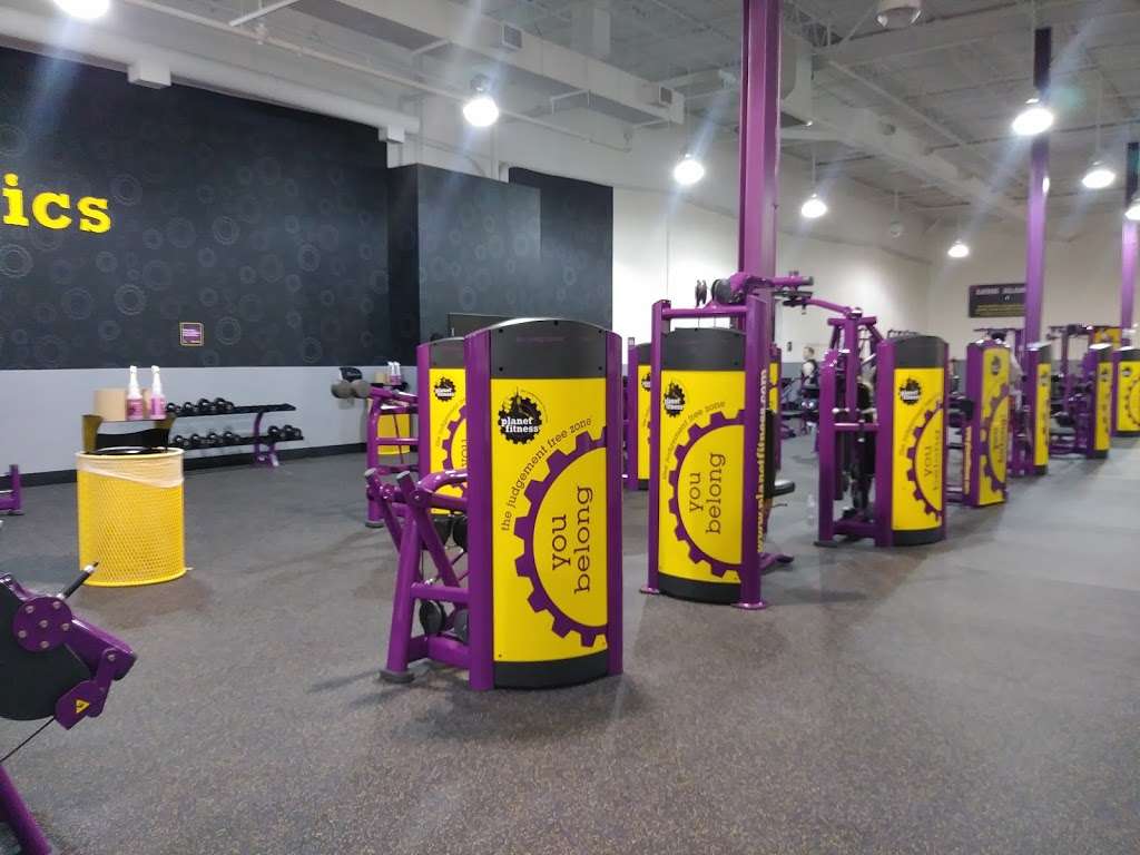 Planet Fitness | 50 W Rand Rd, Arlington Heights, IL 60004, USA | Phone: (847) 749-4212