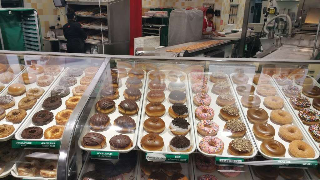 Krispy Kreme Doughnuts | 1575 Sullivan Ave, Daly City, CA 94015, USA | Phone: (650) 985-5612