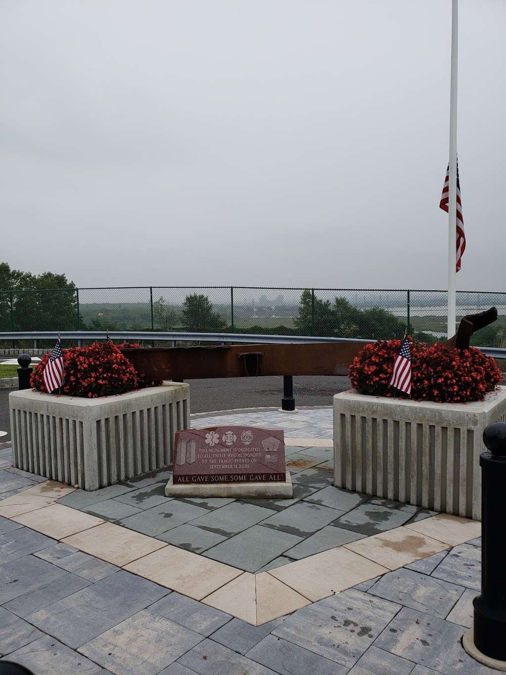9/11 Memorial | 298 Schuyler Ave, North Arlington, NJ 07031, USA