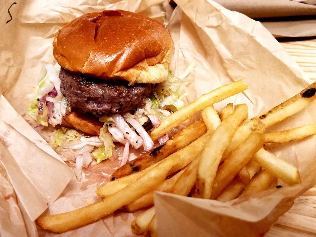 Little Big Burger Rea Farms | 9904-F Sandy Rock Pl, Charlotte, NC 28277, USA | Phone: (980) 339-8255