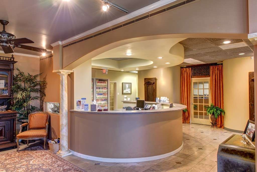 Brian Bell, DDS | 102 Flag Lake Dr, Lake Jackson, TX 77566, USA | Phone: (979) 297-1201