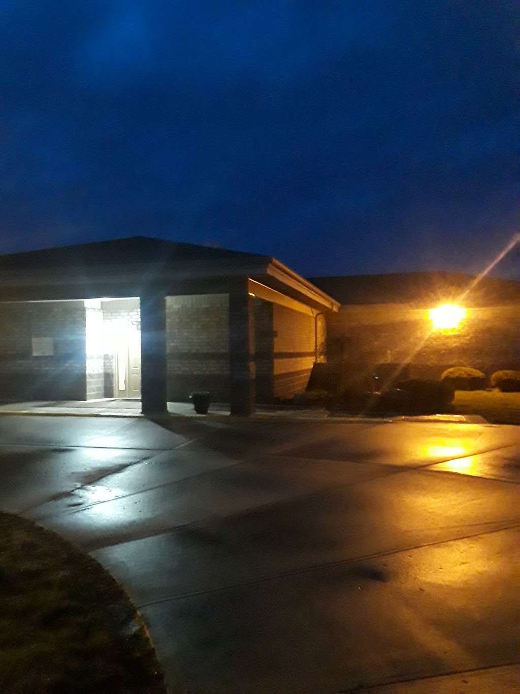 Shelbyville Congregation of Jehovahs Witnesses | 224 N Knightstown Rd, Shelbyville, IN 46176, USA | Phone: (317) 392-4473