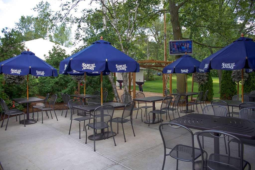 Mattys Bar & Grille | 14460 College Ave, Muskego, WI 53150 | Phone: (414) 427-3838