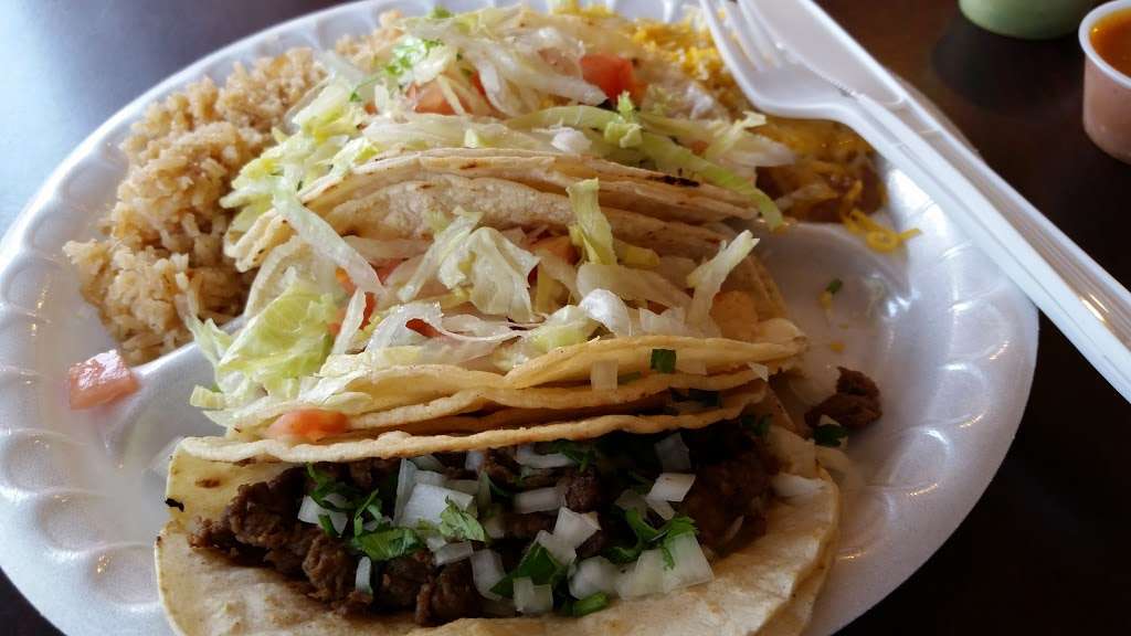 Taco Samich | 211 E Tehachapi Blvd, Tehachapi, CA 93561, USA | Phone: (661) 823-8947