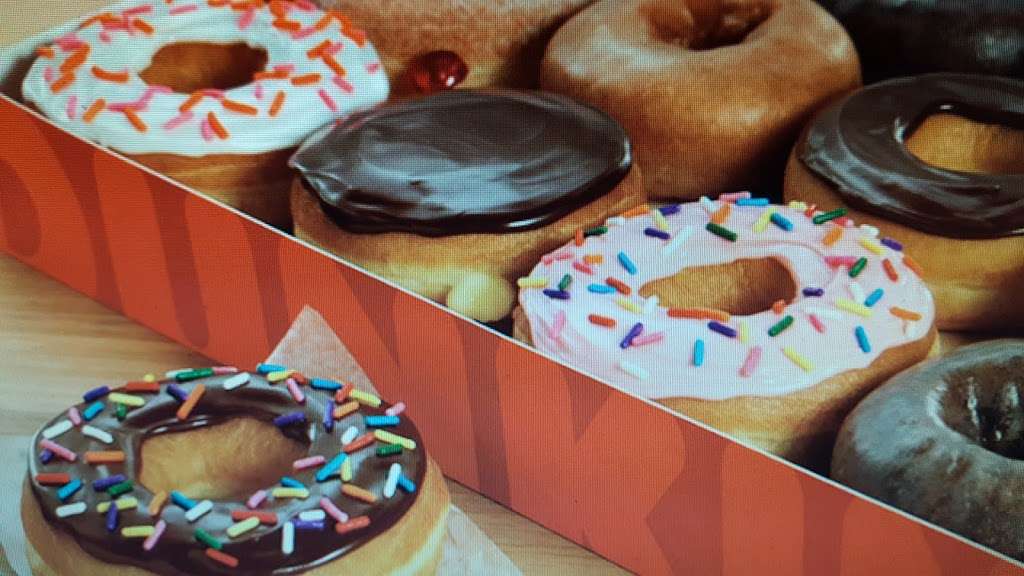 Dunkin Donuts | 77 Main St N #108, Southbury, CT 06488, USA | Phone: (203) 262-1511