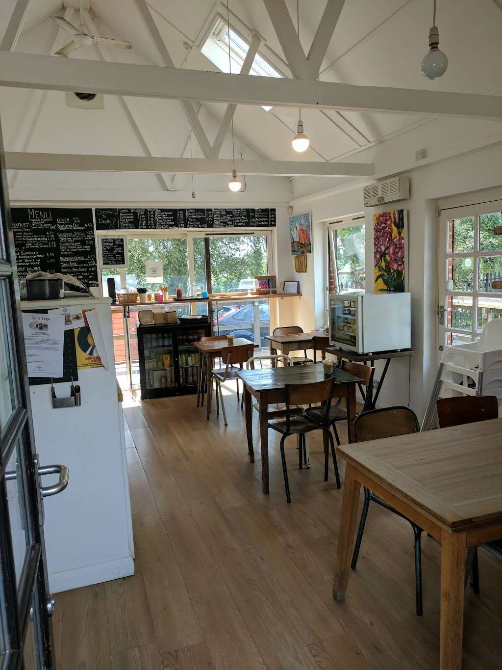 The Old Courthouse Café | Recreation Grounds, Manor Cl, Barnet EN5 4BE, UK | Phone: 07506 764685