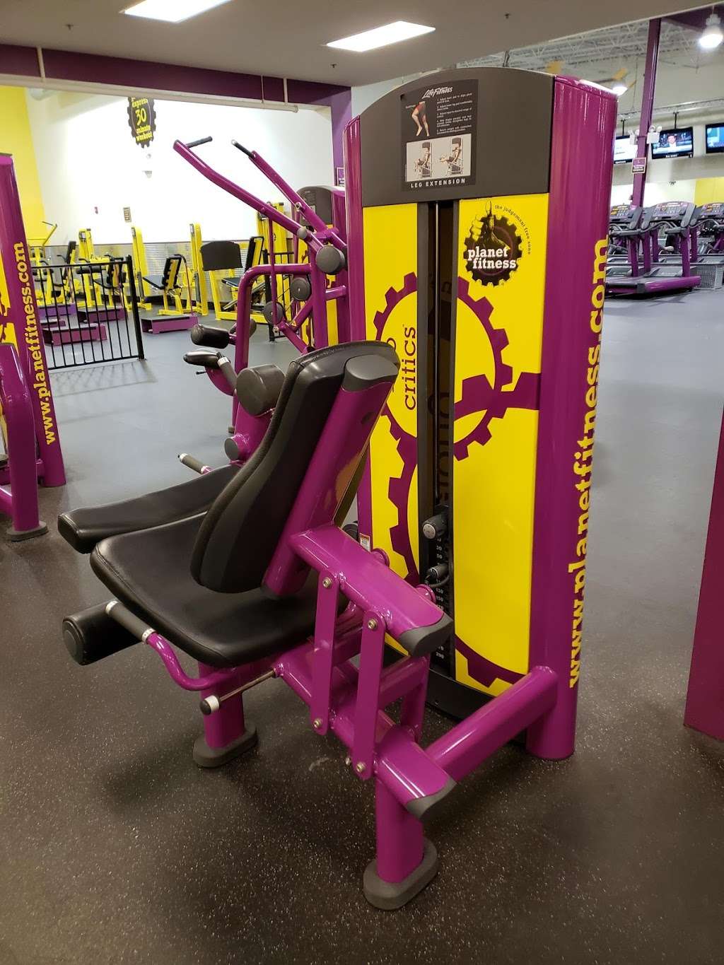 Planet Fitness | 7300 W Foster Ave, Chicago, IL 60656, USA | Phone: (773) 853-2305