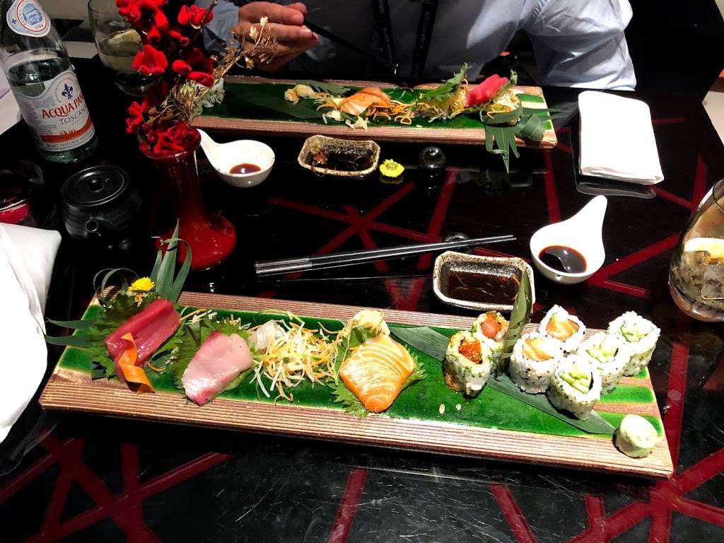 Ichi Sushi & Sashimi Restaurant, London | Park Plaza, 200 Westminster Bridge Rd, South Bank, London SE1 7UT, UK | Phone: 020 7620 7373