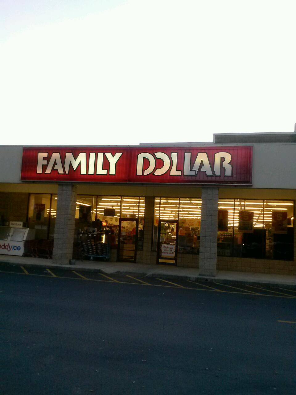 Family Dollar | 921 N Central Ave, Umatilla, FL 32784, USA | Phone: (352) 669-5989